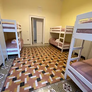 https://a-i-r-hostel.hotels-amalfi.com