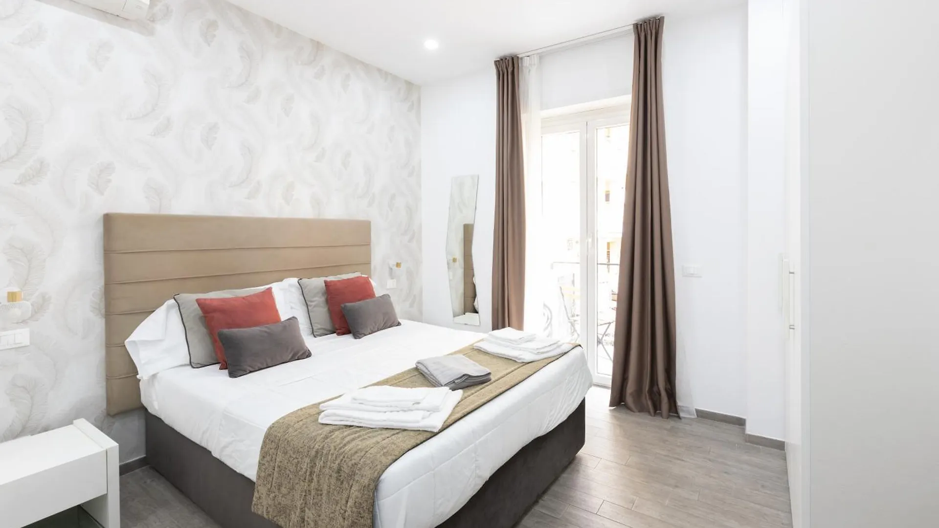 247 Luxury Rooms Trastevere Roma Italia