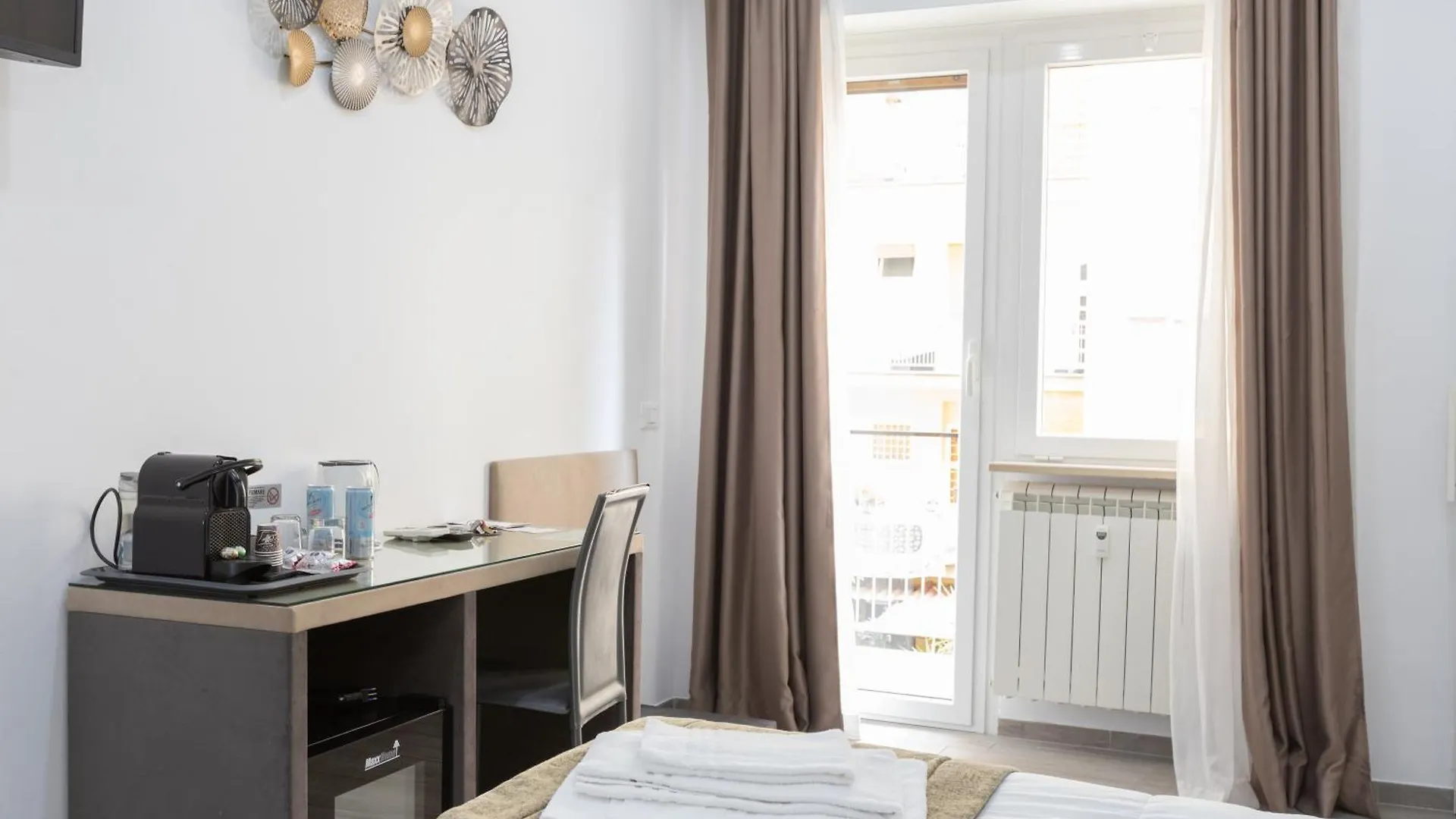 247 Luxury Rooms Trastevere Roma 2*,  Italia