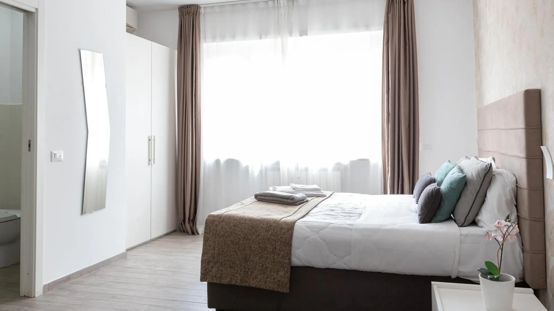 247 Luxury Rooms Trastevere Rome